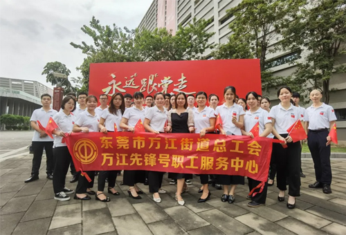 World Precision choir represented the Wanjiang Federation of Trade Unions in the finals of the 6th Dongguan Choral Festival